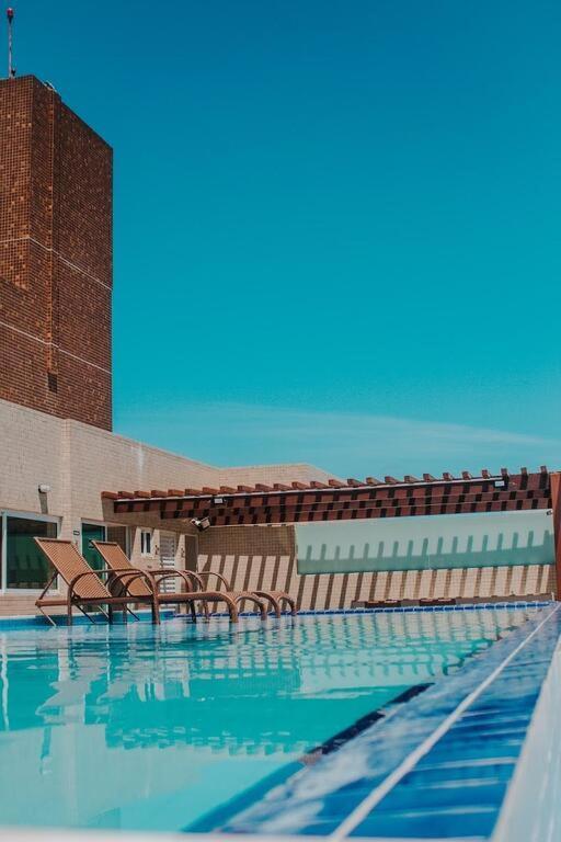 Confortavel Flat Com Piscina De Borda Infinita Na Cobertura Кабедело Екстериор снимка